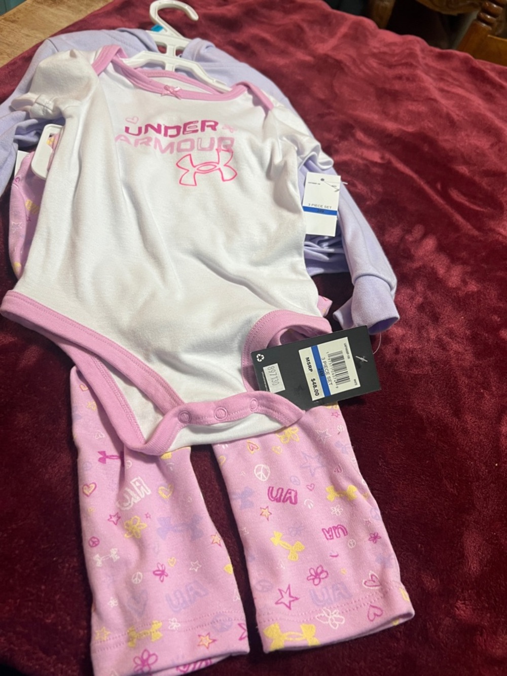 NWT girls 24m Under Armour White and Pink Baby Girls 3-Piece Matching Set